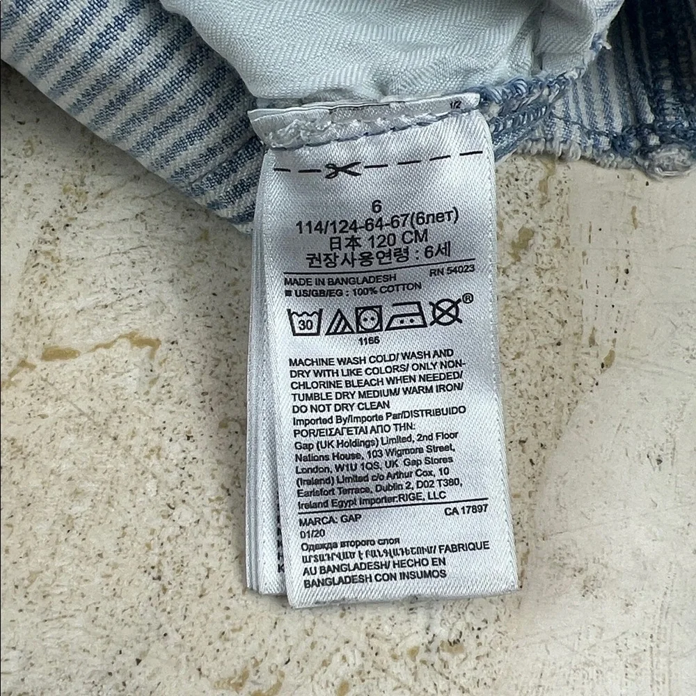 Gap denim girls skirt size 6 blue and white stripe